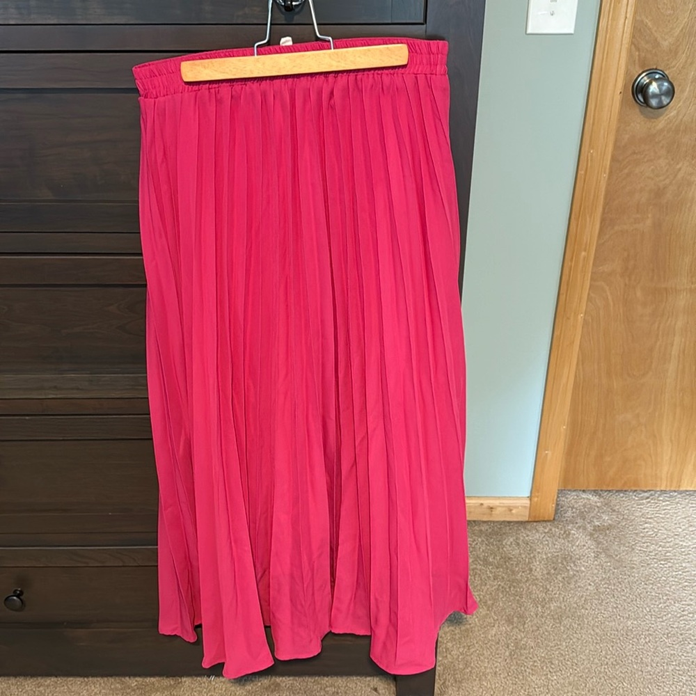 Pink boutique midi skirt